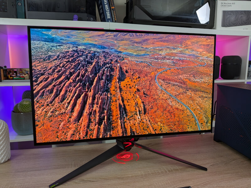 ASUS ROG Swift OLED PG32UCDP